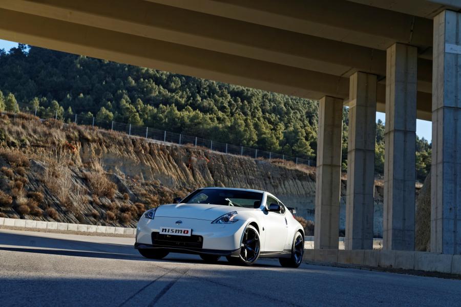  Nissan 370Z by Nismo 2013 года  (фото 2 из 90)
